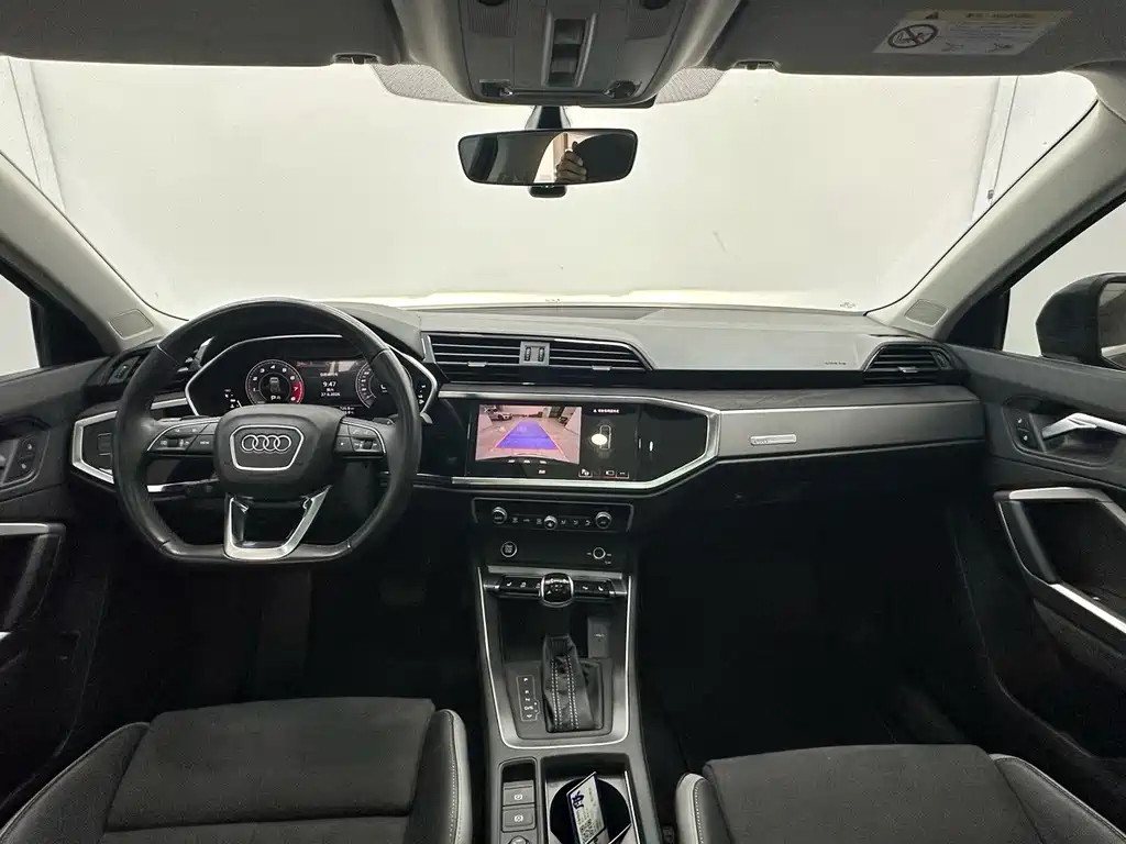 Audi Q3 2023 — фото 12