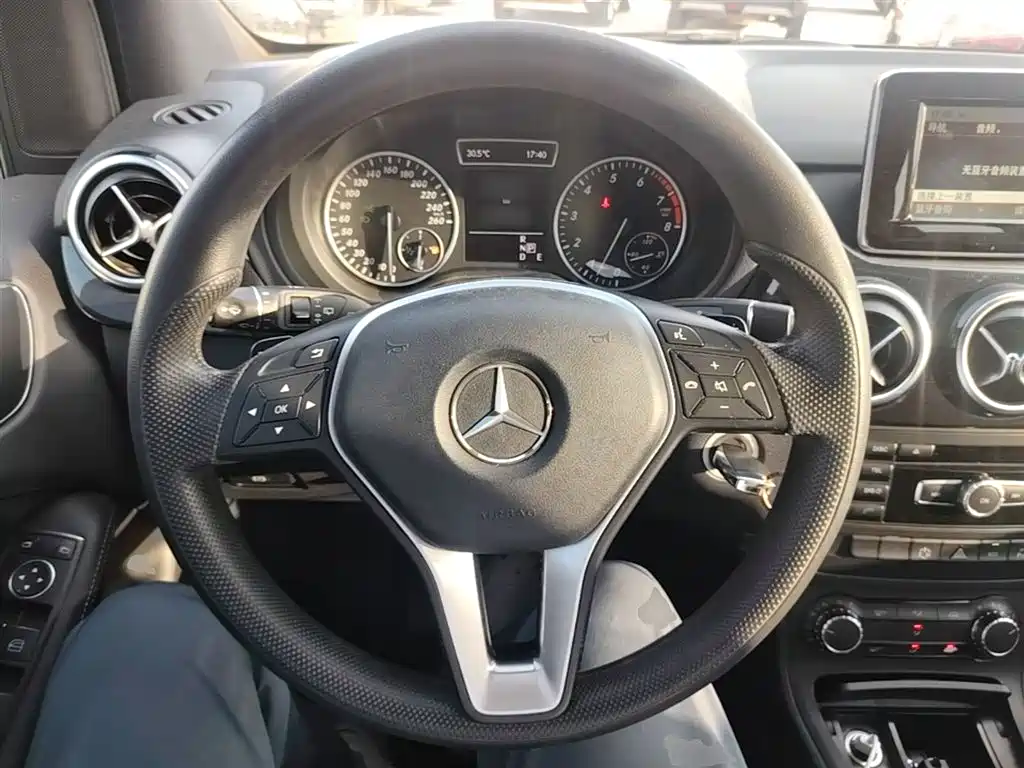 Mercedes-Benz B-Class 2014 — фото 11