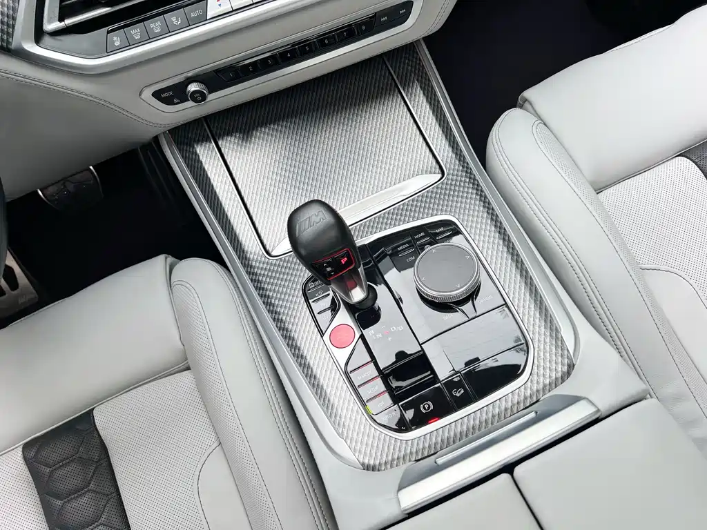 BMW X5 M 2022 — фото 8