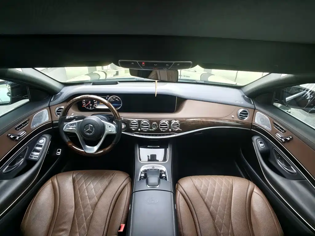 Mercedes-Benz Maybach S-Class 2019 — фото 11