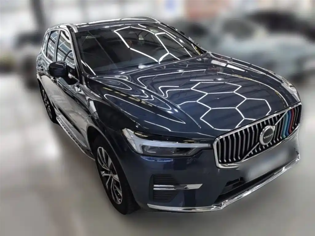 Volvo XC60 2022 — фото 7
