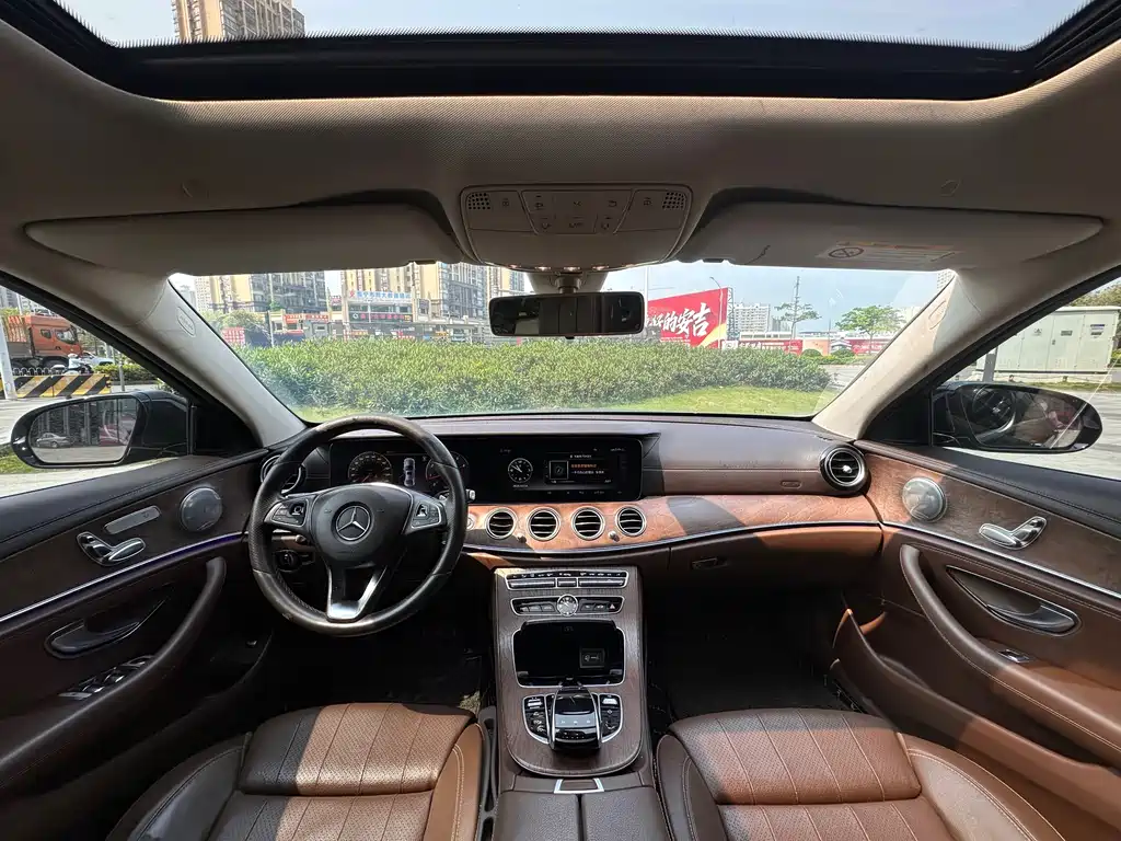 Mercedes-Benz E-Class 2018 — фото 11