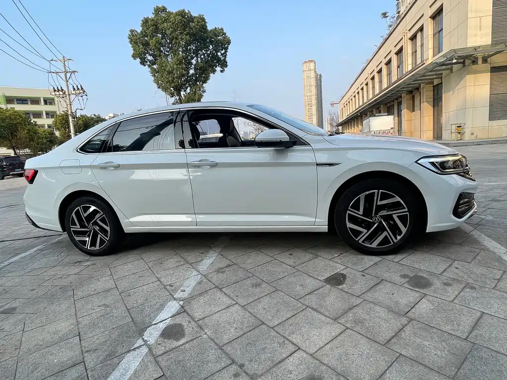 Volkswagen Sagitar 2023