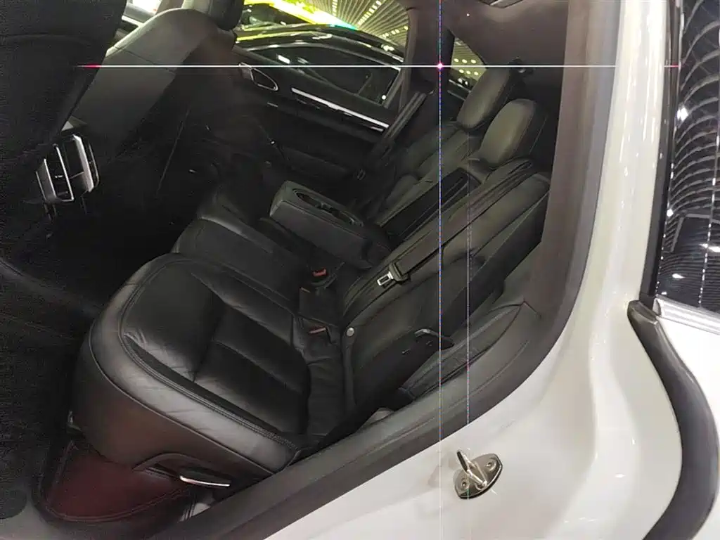 Porsche Cayenne 2015 — фото 17