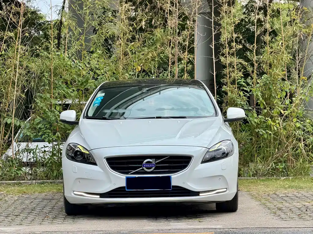 Volvo V40 2016 — фото 2