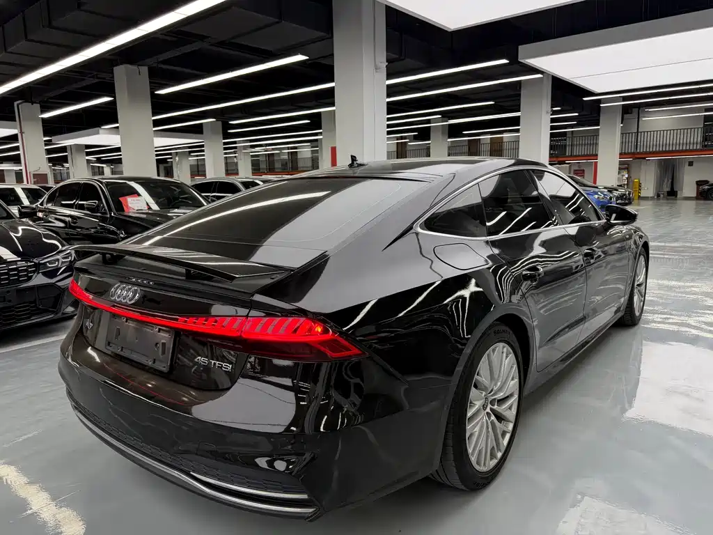 Audi A7 2021 — фото 14