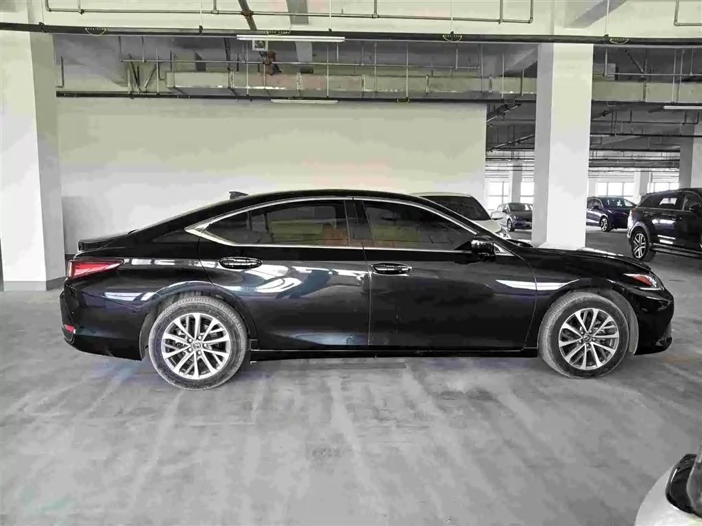 Lexus ES 2022 — фото 3