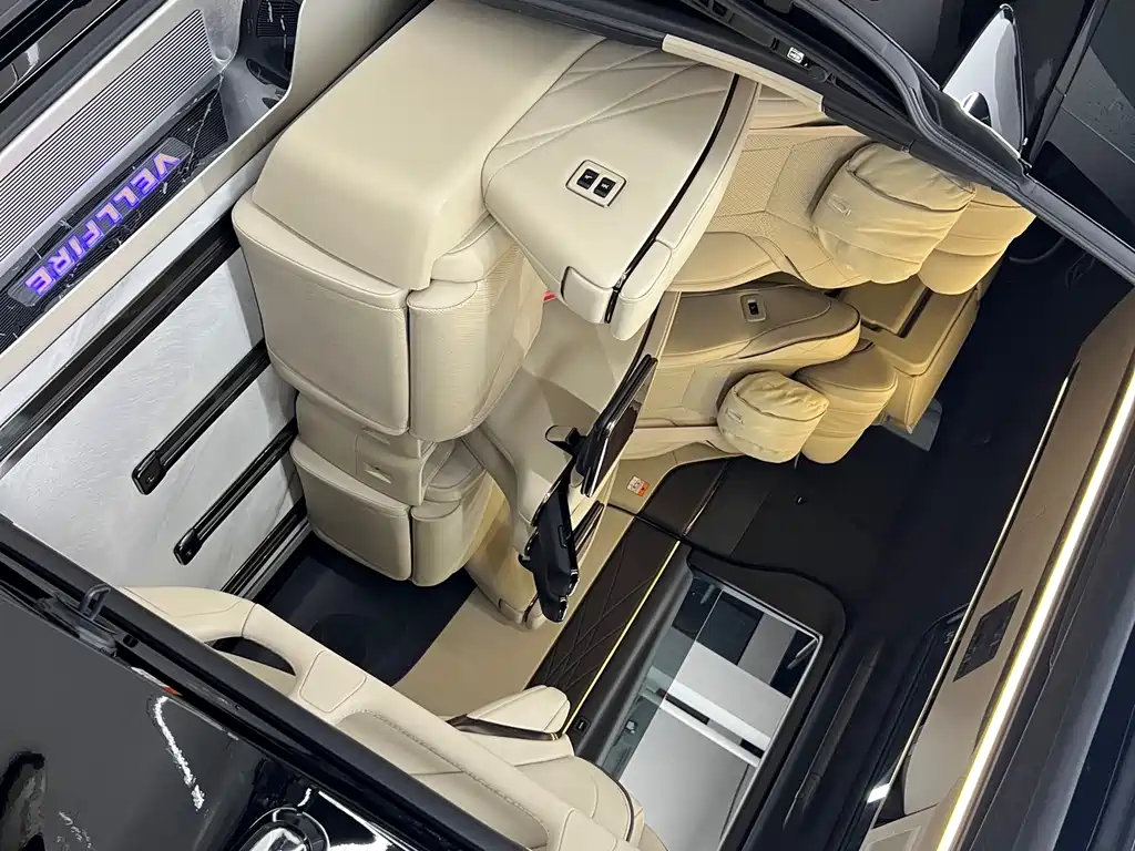 Toyota Vellfire 2026 — фото 14