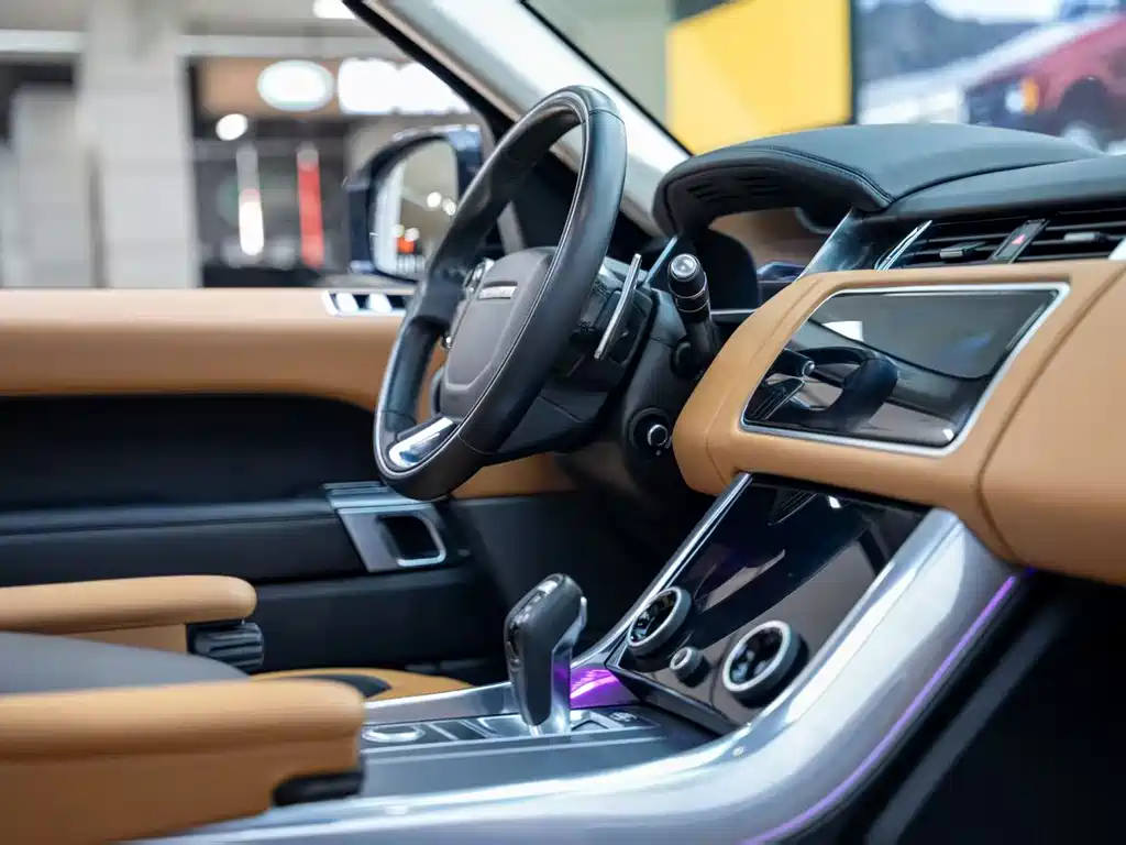 Land Rover Sport 2020 — фото 18