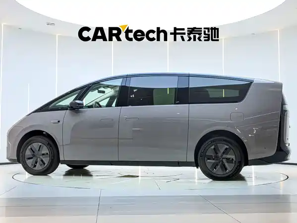 Li Auto MEGA 2025