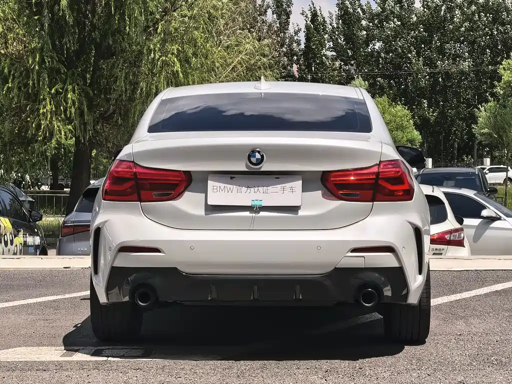 BMW 1 Series 2021