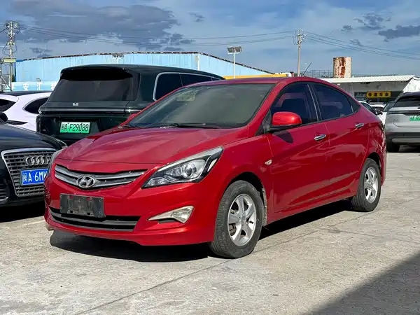 Hyundai Accent 2015