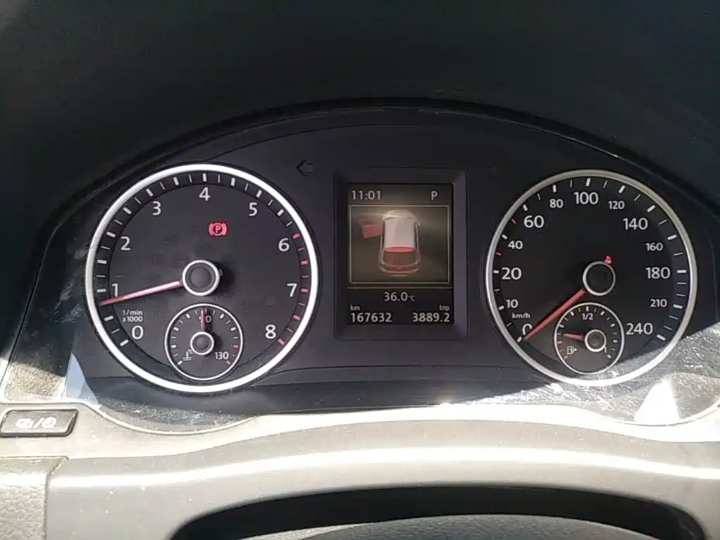 Volkswagen Tiguan 2015 — фото 12