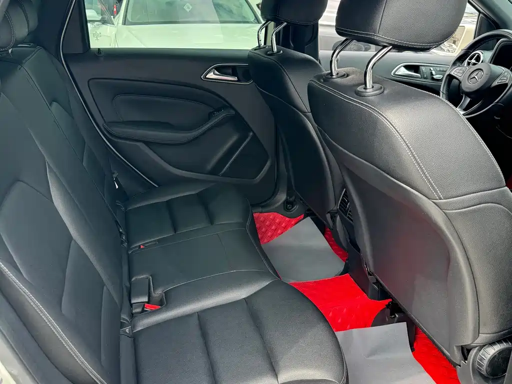 Mercedes-Benz B-Class 2017 — фото 10