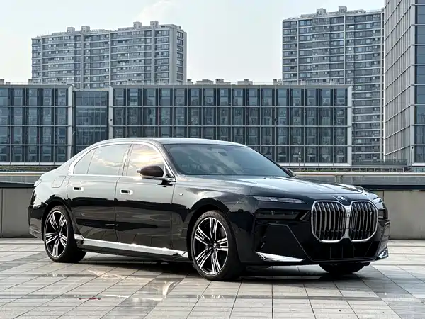 BMW i7 2024
