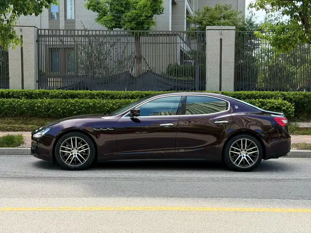 Maserati Ghibli 2015 — фото 10