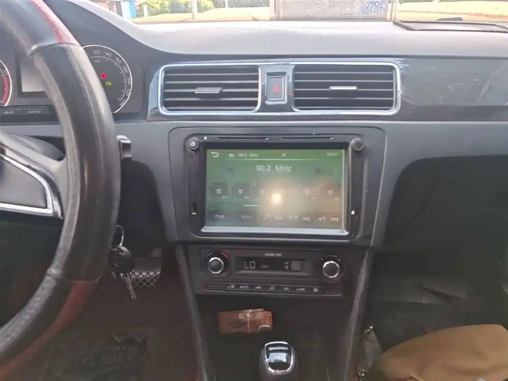 Skoda Rapid Spaceback 2016 — фото 13