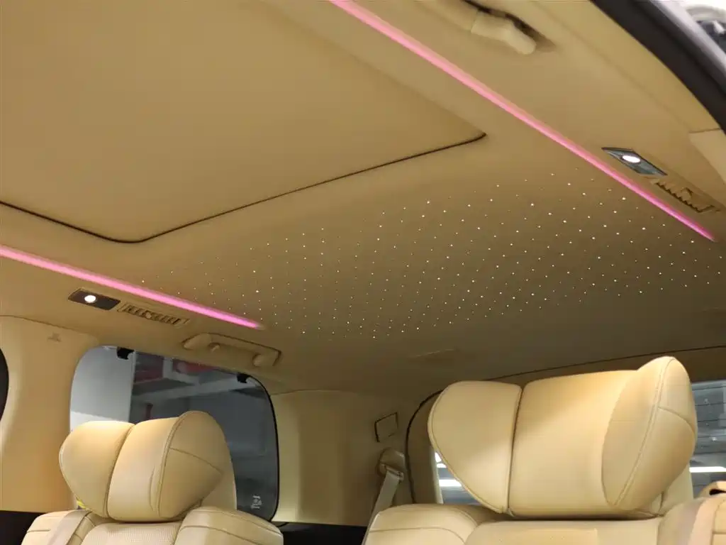 Toyota Alphard 2017 — фото 18