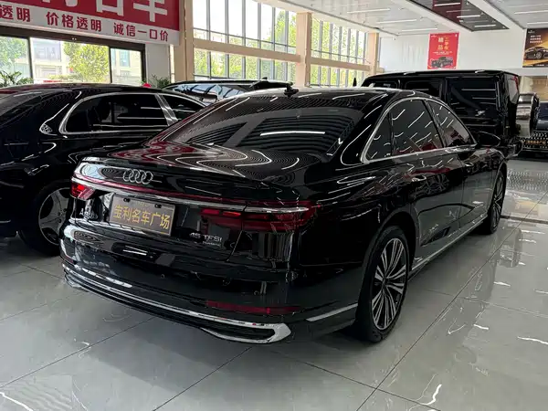 Audi A8 2025