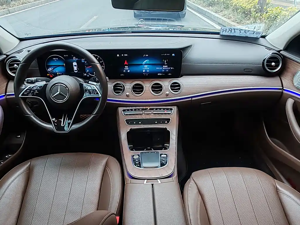 Mercedes-Benz E-Class 2023 — фото 11