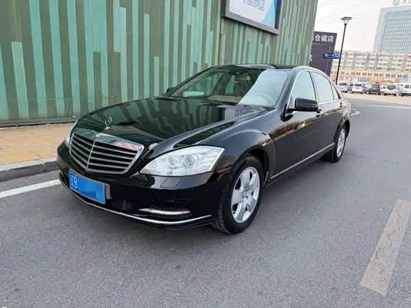 Mercedes-Benz S-Class 2012