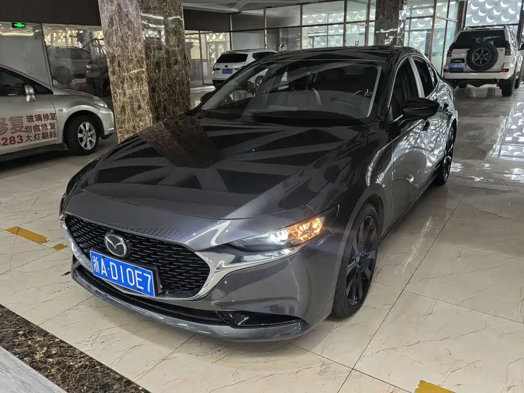 Mazda 3 Axela 2022