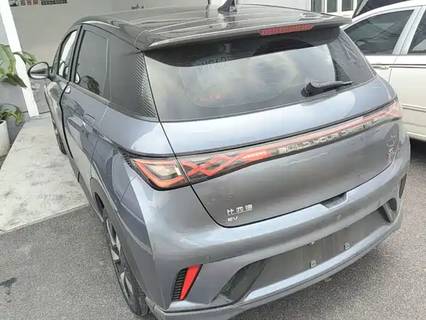 BYD Dolphin 2023
