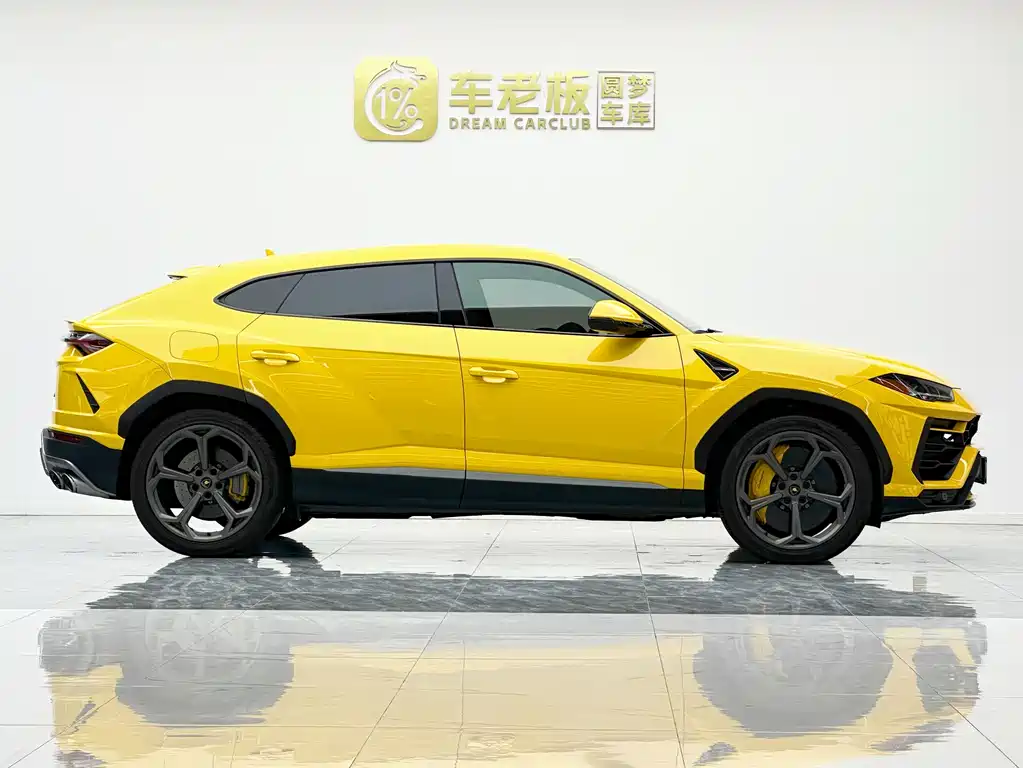 Lamborghini Urus 2023 — фото 7