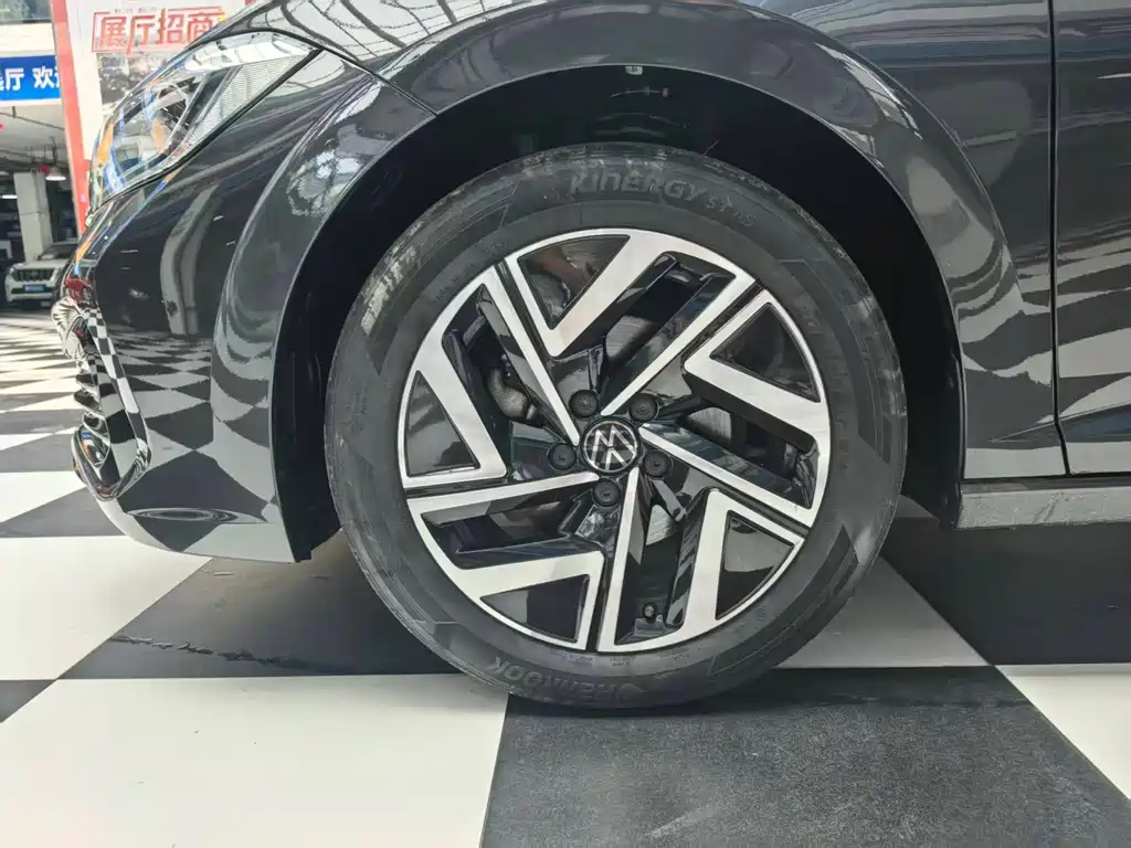 Volkswagen Sagitar 2023