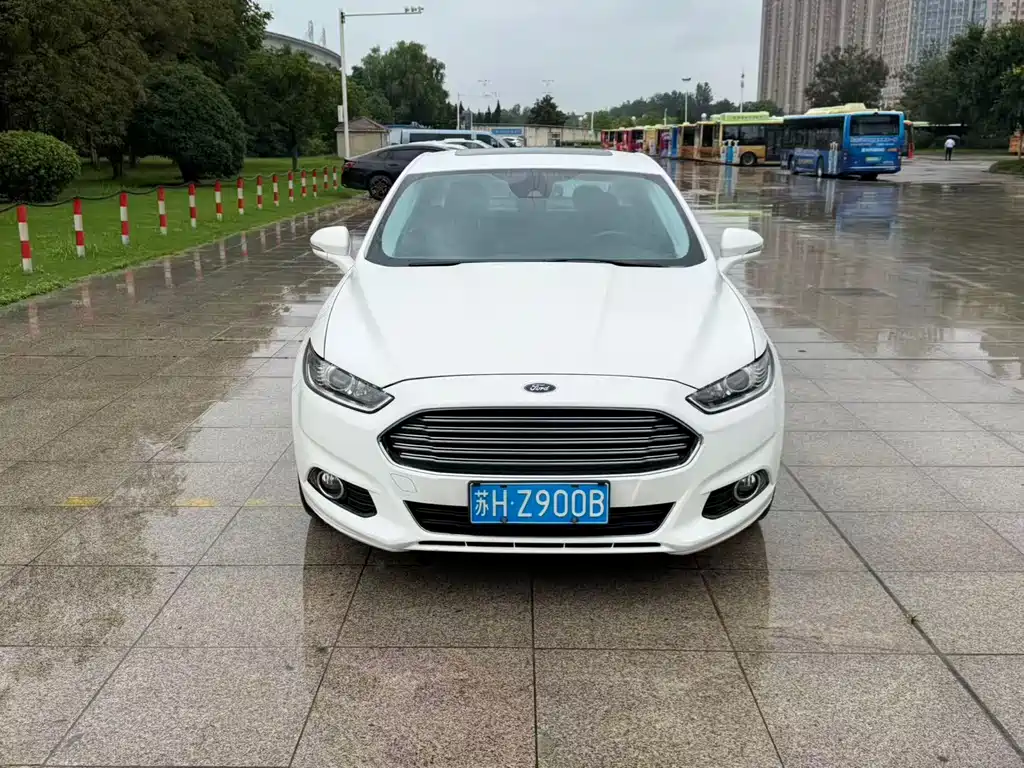 Ford Mondeo 2014 — фото 2