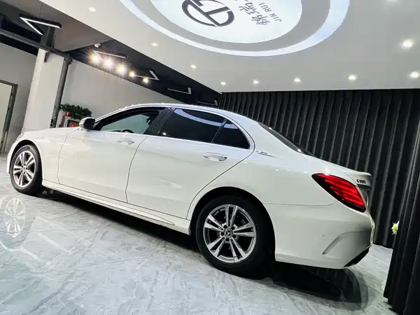 Mercedes-Benz C-Class 2018