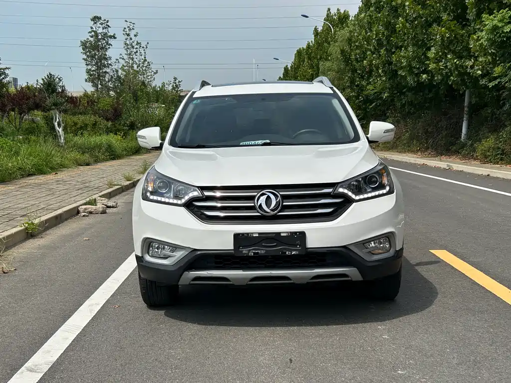 Dongfeng Fengshen AX7 2017 — фото 3