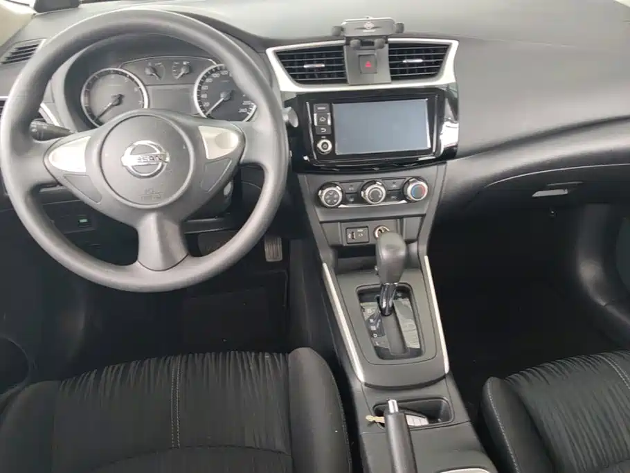 Nissan Sylphy 2019 — фото 12