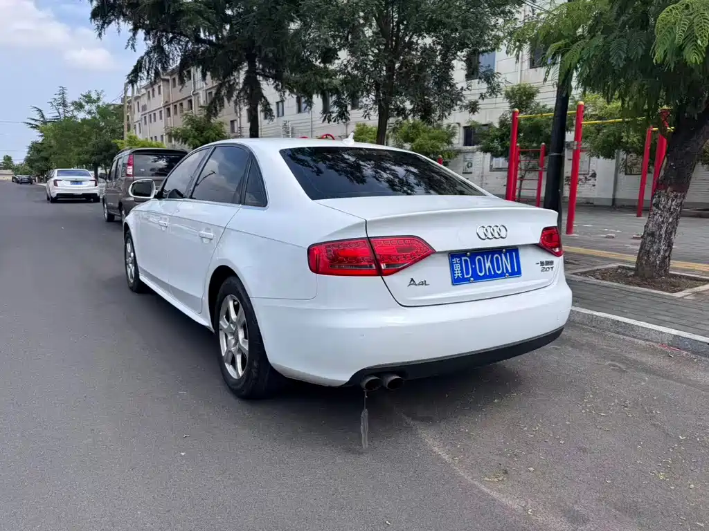 Audi A4L 2011