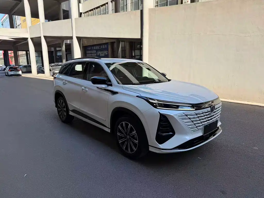 Changan CS75 PLUS 2024 — фото 3