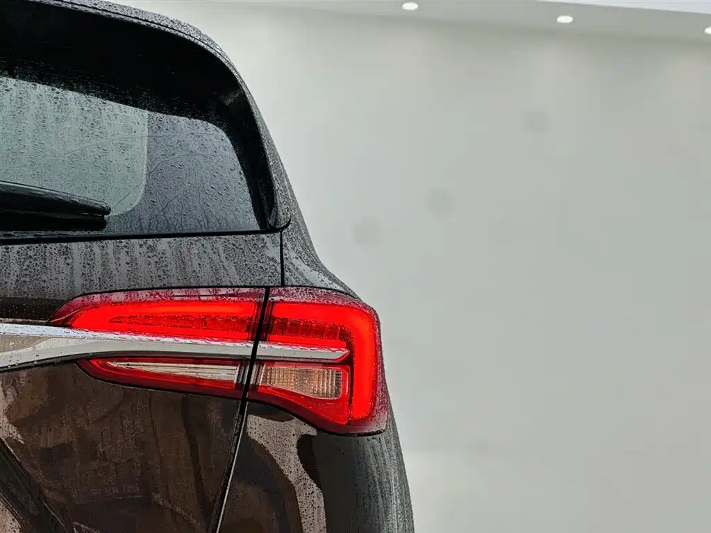 Buick Envision Plus 2021 — фото 10