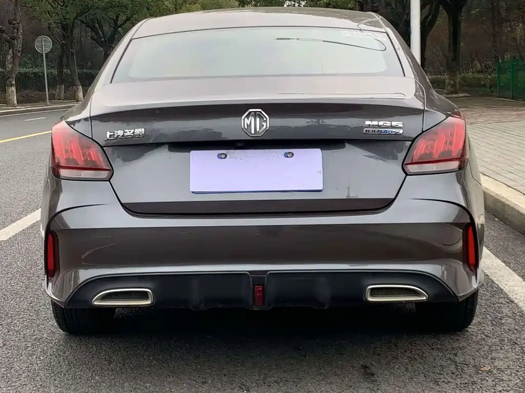 MG MG5 2022