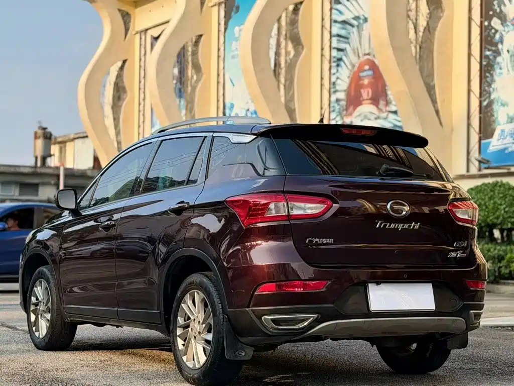 GAC Trumpchi GS4 2015 — фото 25
