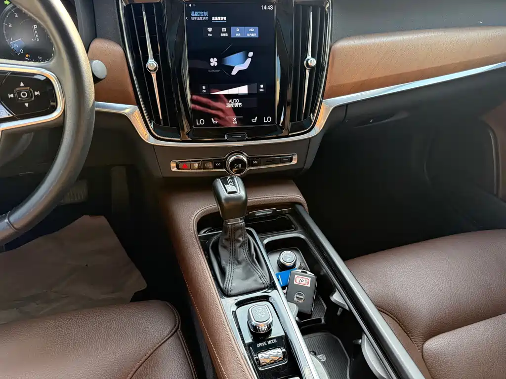 Volvo S90 2020 — фото 15