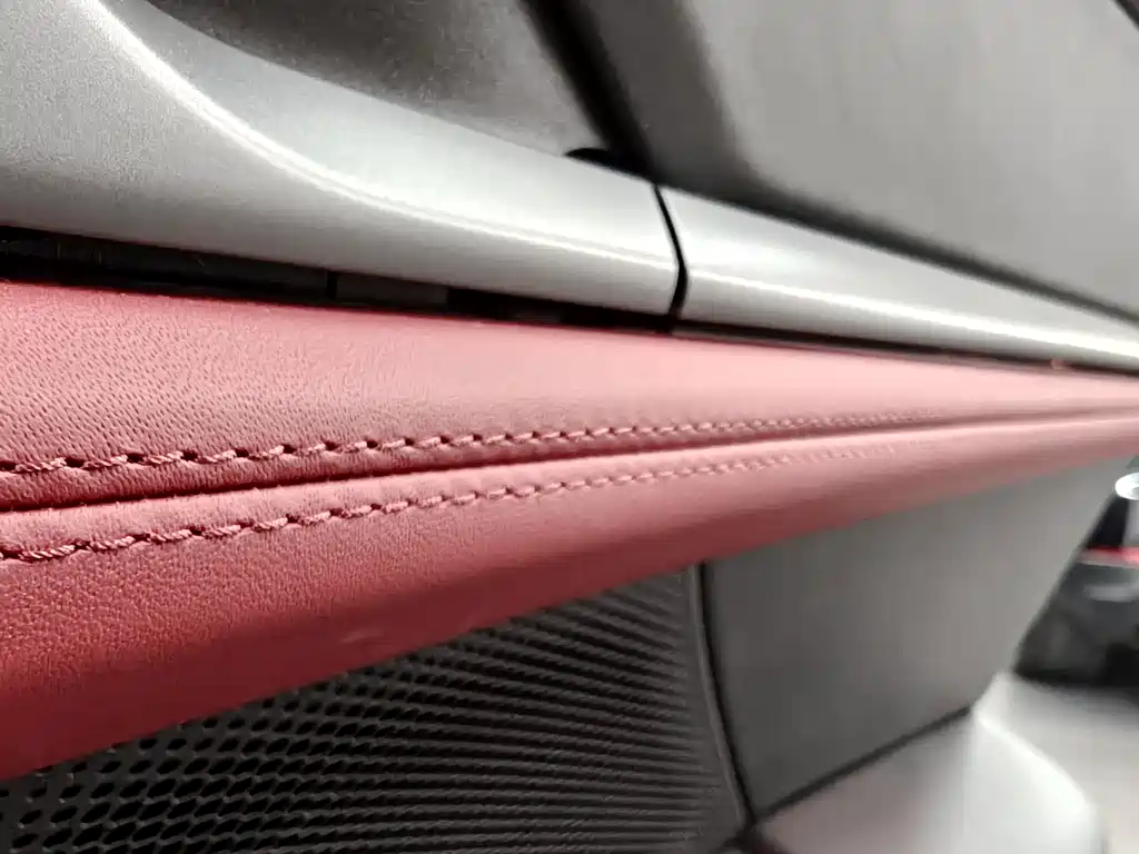 Porsche Taycan 2025 — фото 12