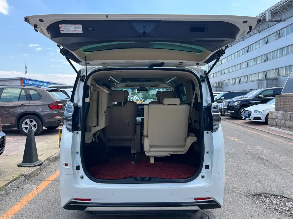 Toyota Vellfire 2023 — фото 40