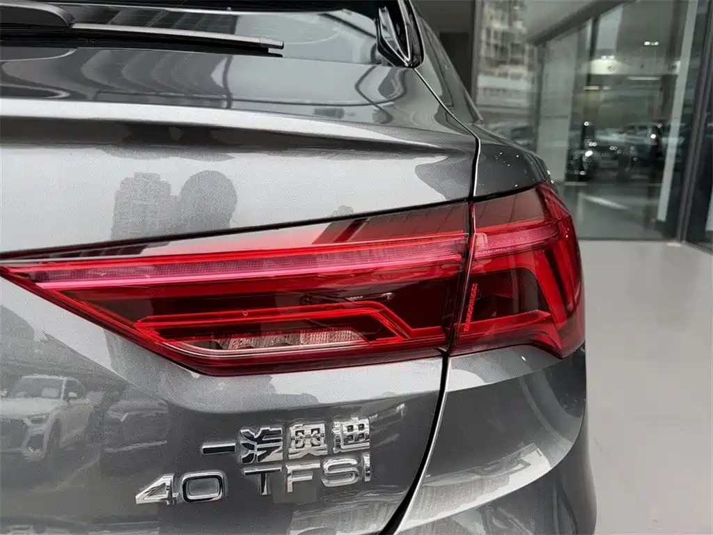 Audi Q3 Sportback 2021 — фото 12