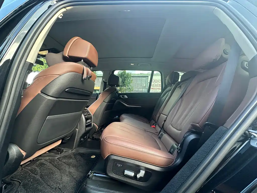 BMW X7 2022 — фото 13