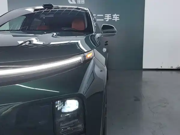 Li Auto L7 2025