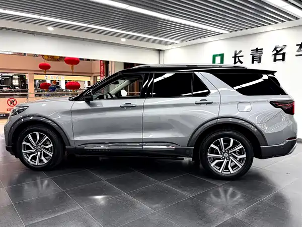 Ford Explorer 2023