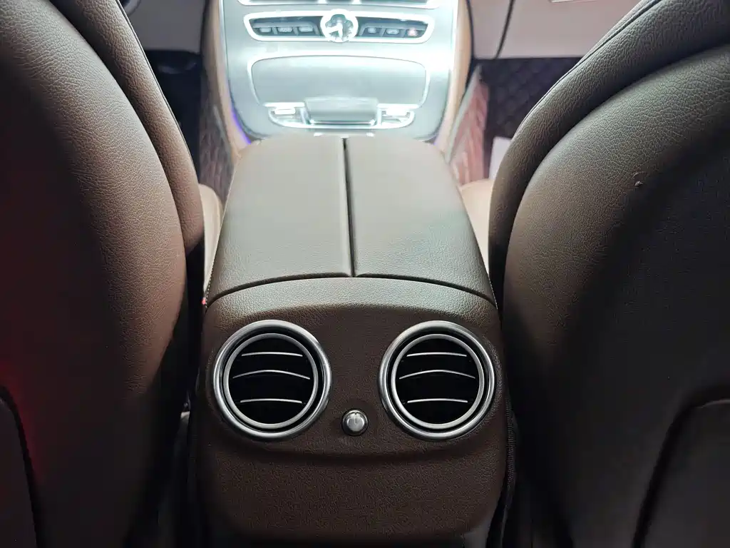 Mercedes-Benz E-Class 2019 — фото 17
