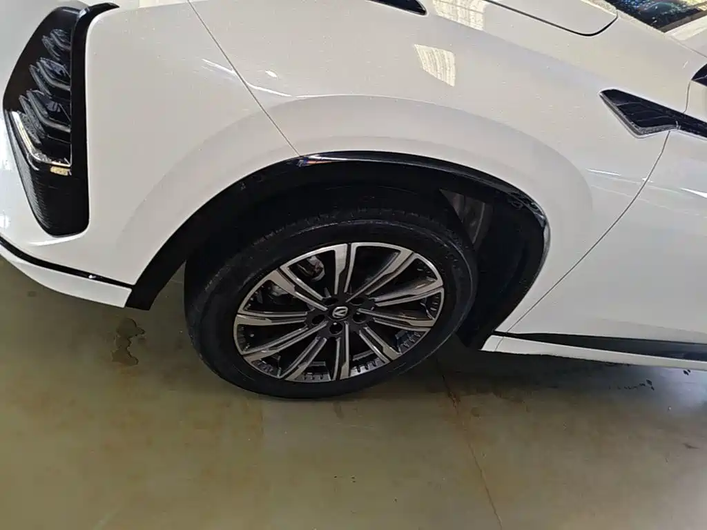 Changan CS75PLUS 2024 — фото 23