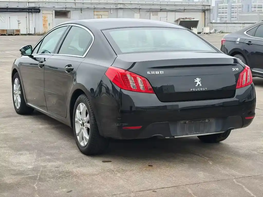 Peugeot 508 2015 — фото 4