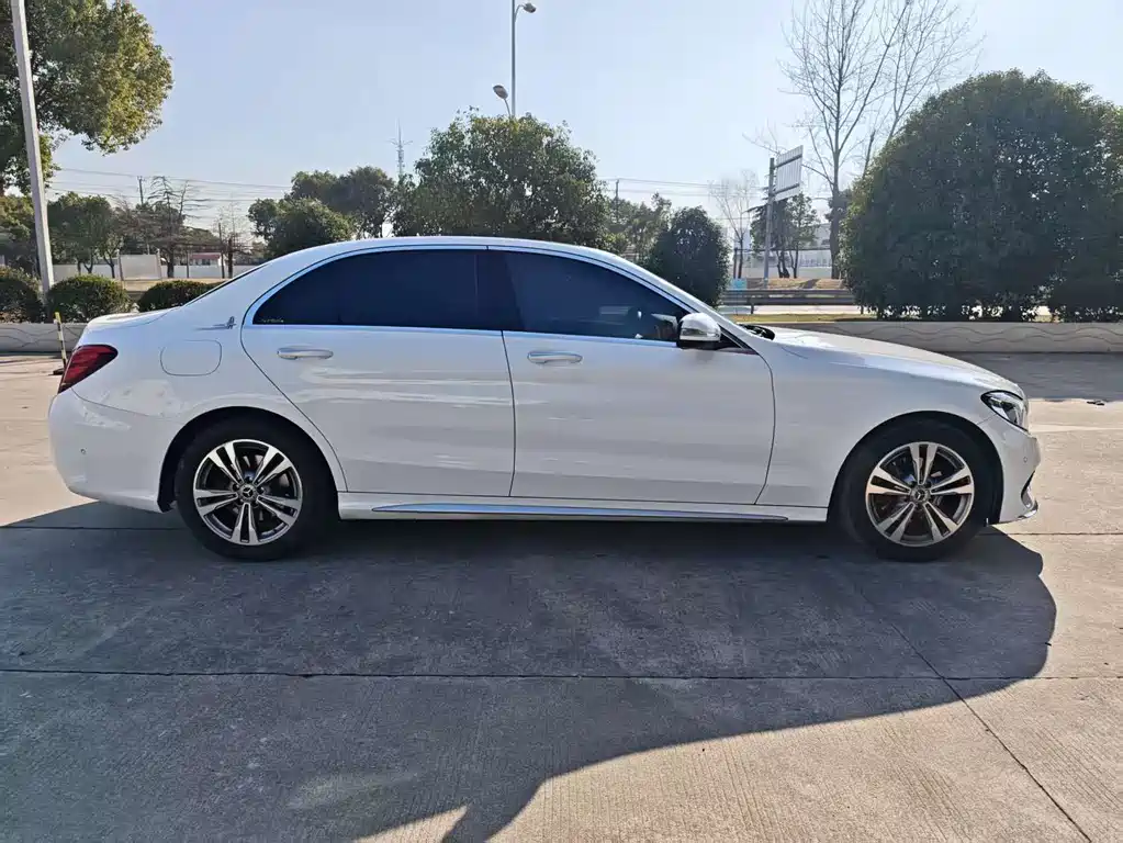 Mercedes-Benz C-Class 2018 — фото 14