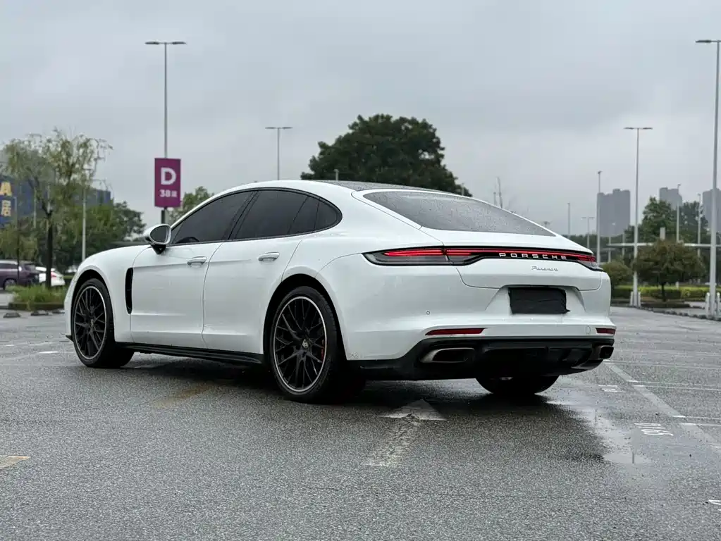 Porsche Panamera 2022 — фото 8